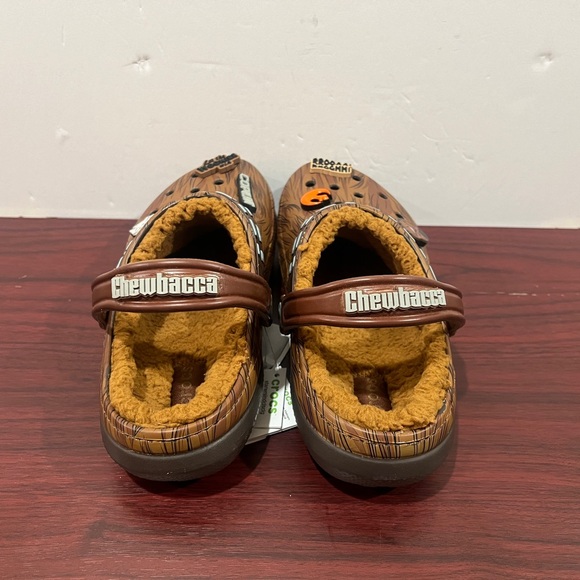 Crocs x Star Wars, Classic Lined Clog, 208858-206, Chewbacca - Picture 4 of 16